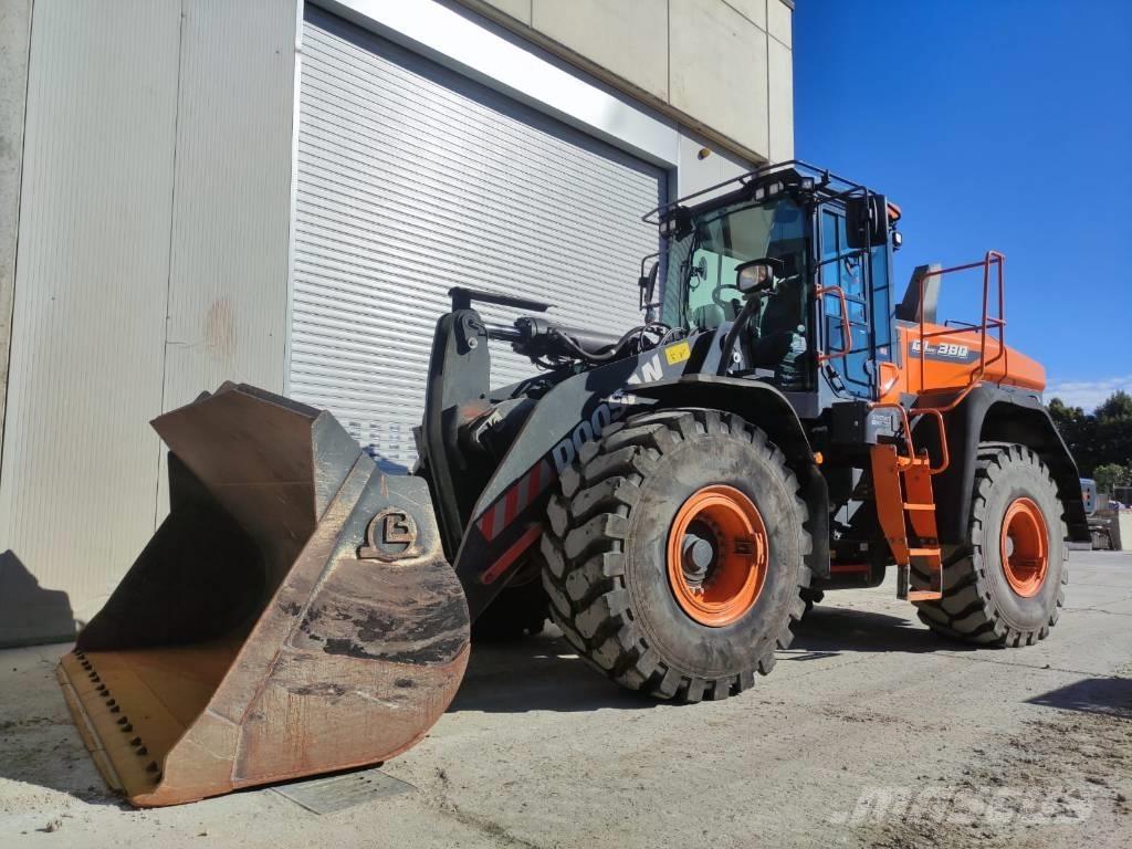 Doosan DL 380-7 Radlader