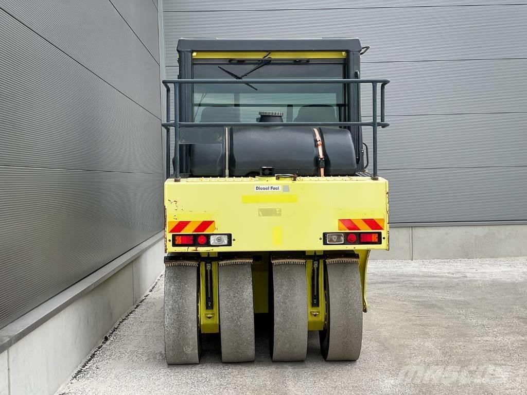 Ammann AP 240 Gummiradwalzen