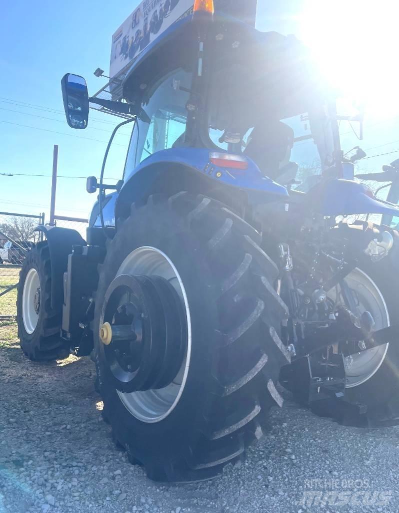 New Holland T 7.210 Traktoren
