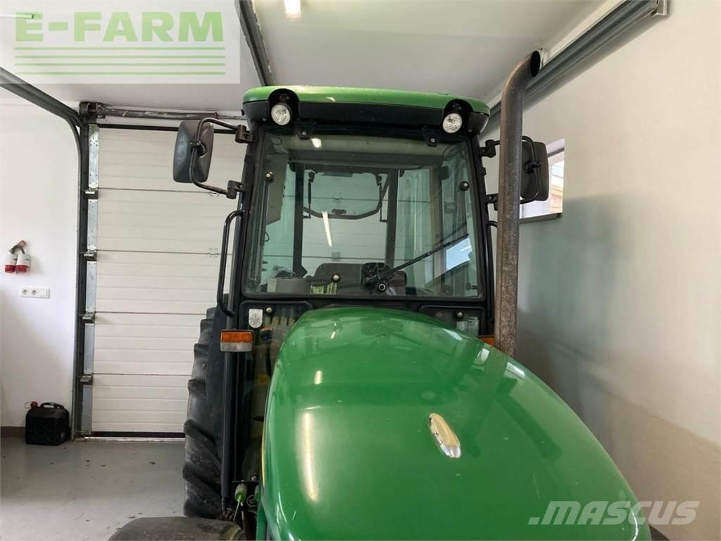 John Deere 5515F Traktoren