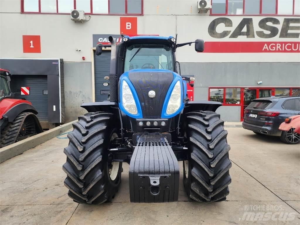 New Holland T8.300 Traktoren