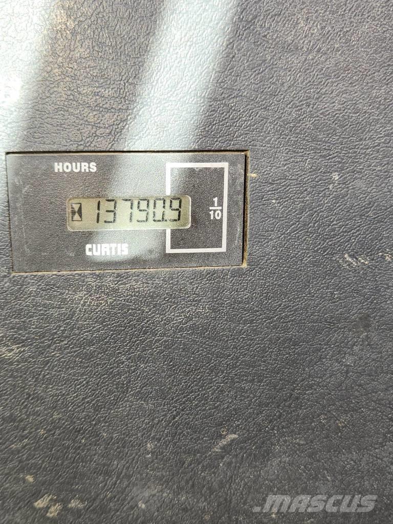 Hyundai Robex 300 LC Raupenbagger