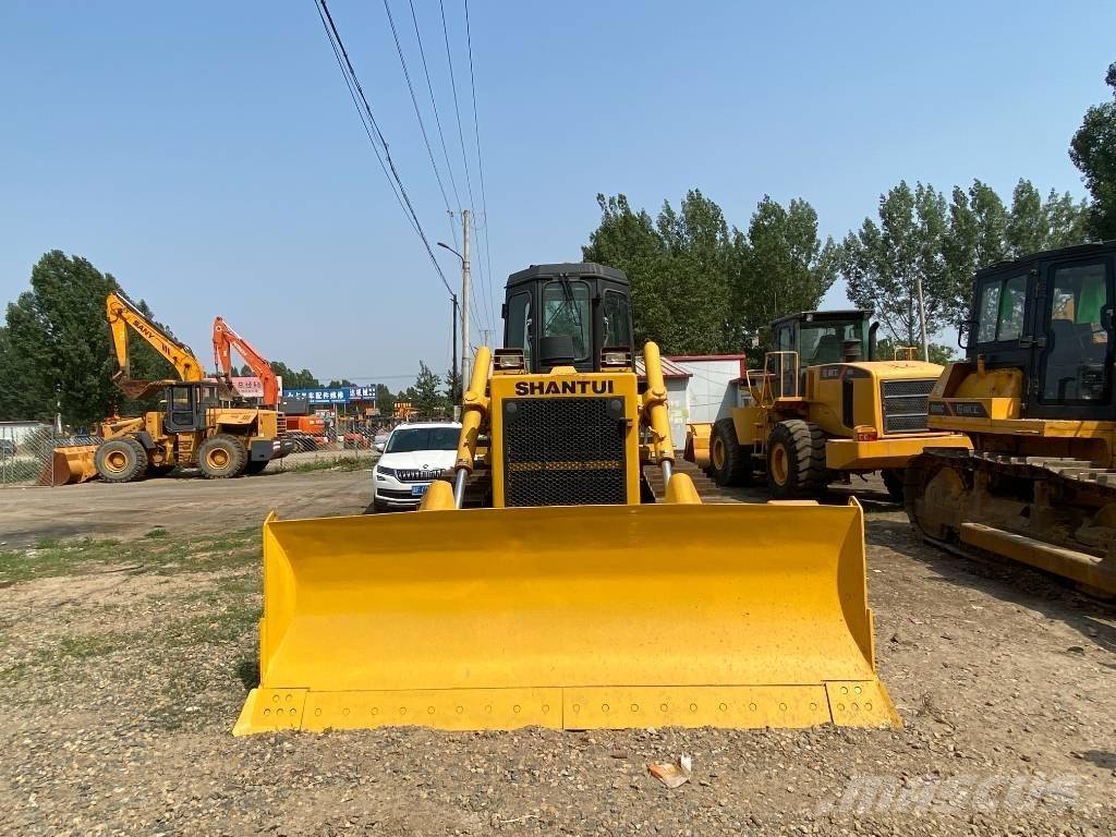 Shantui SD 16 Bulldozer