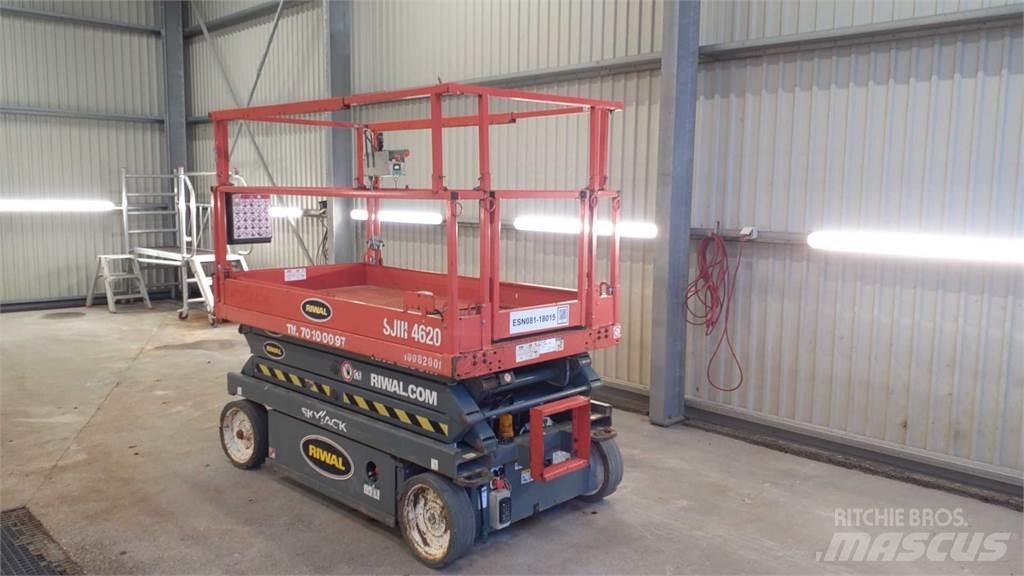 SkyJack SJIII4620 Scheren-Arbeitsbühnen