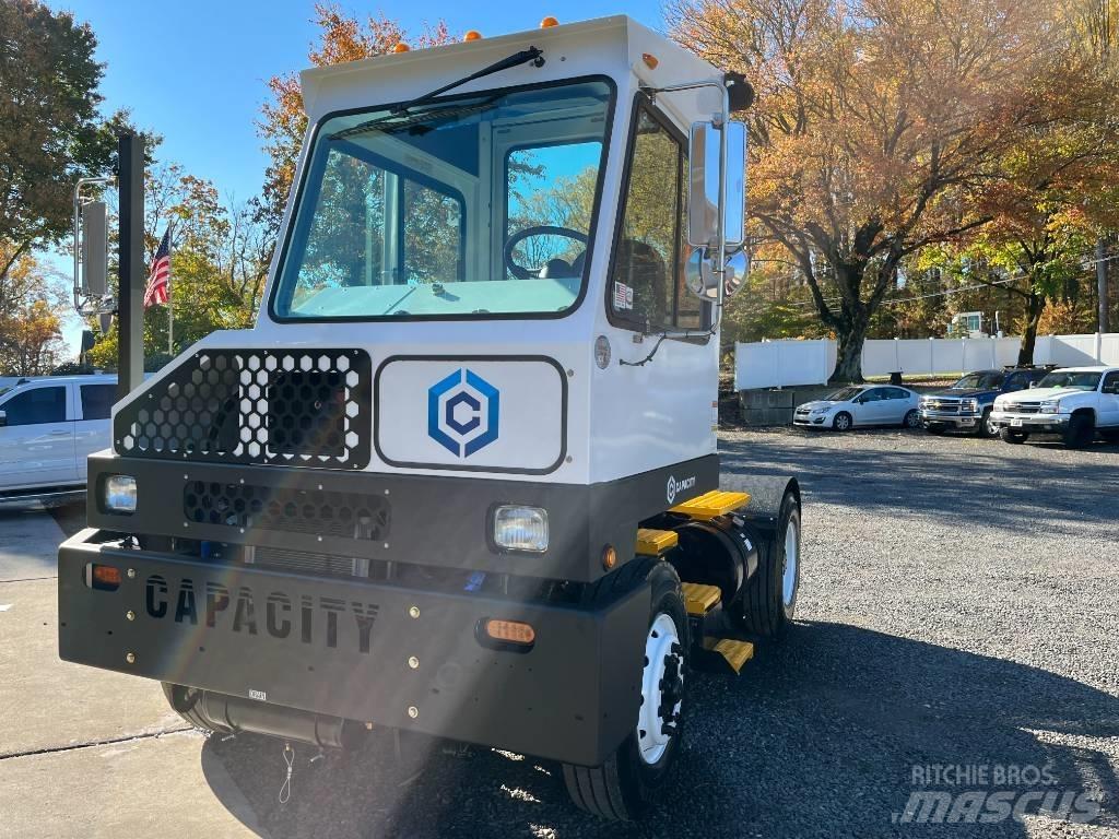 Capacity TJ9000 DOT Terminalzugmaschinen