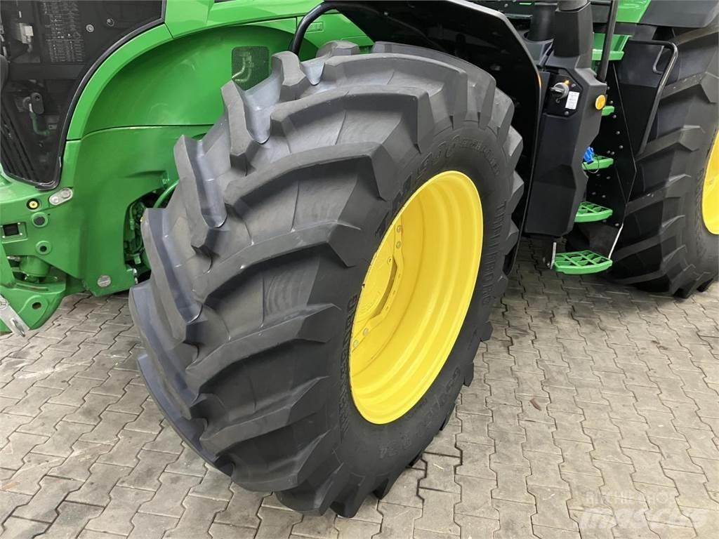 John Deere 7R 330 Traktoren