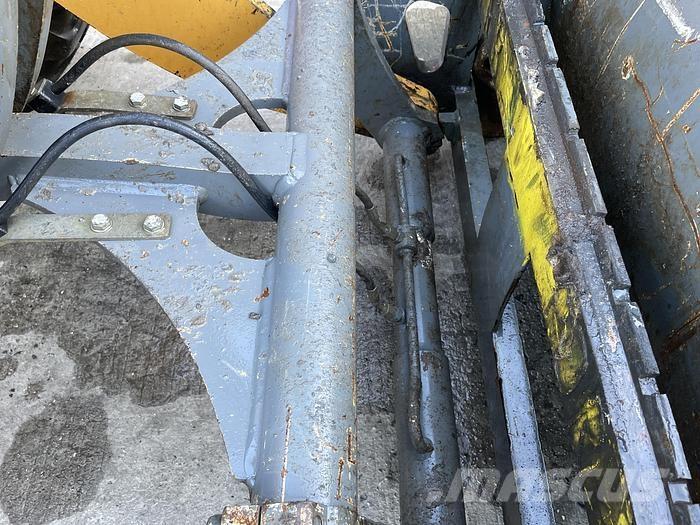 Liebherr L506C Radlader