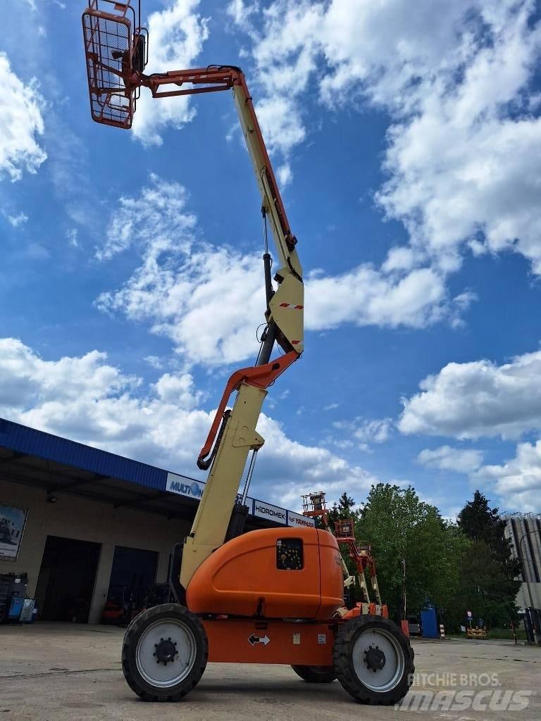 JLG 600 AJ Gelenkteleskoparbeitsbühnen