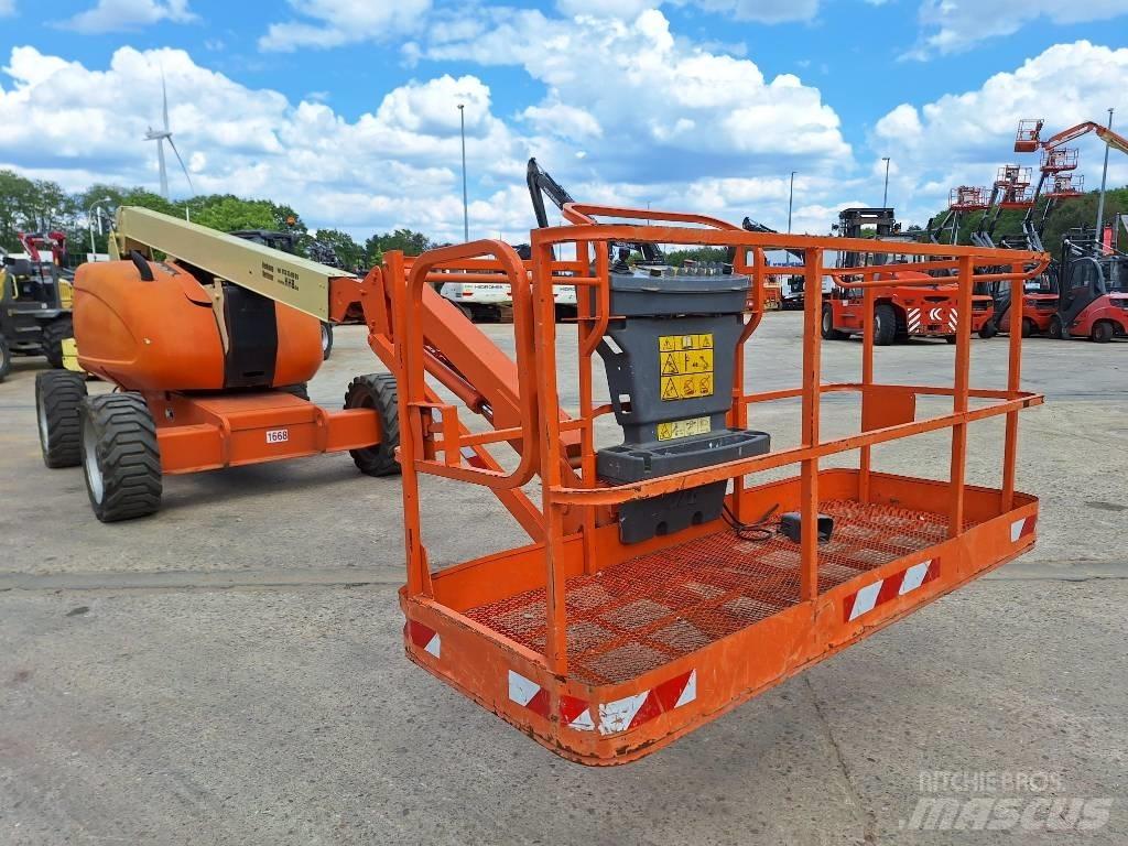 JLG 600 AJ Gelenkteleskoparbeitsbühnen