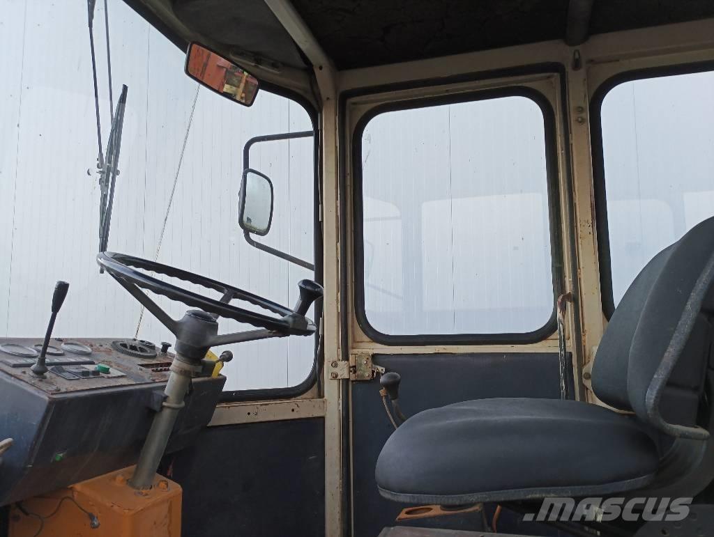 Schaeff SKB 902 Baggerlader