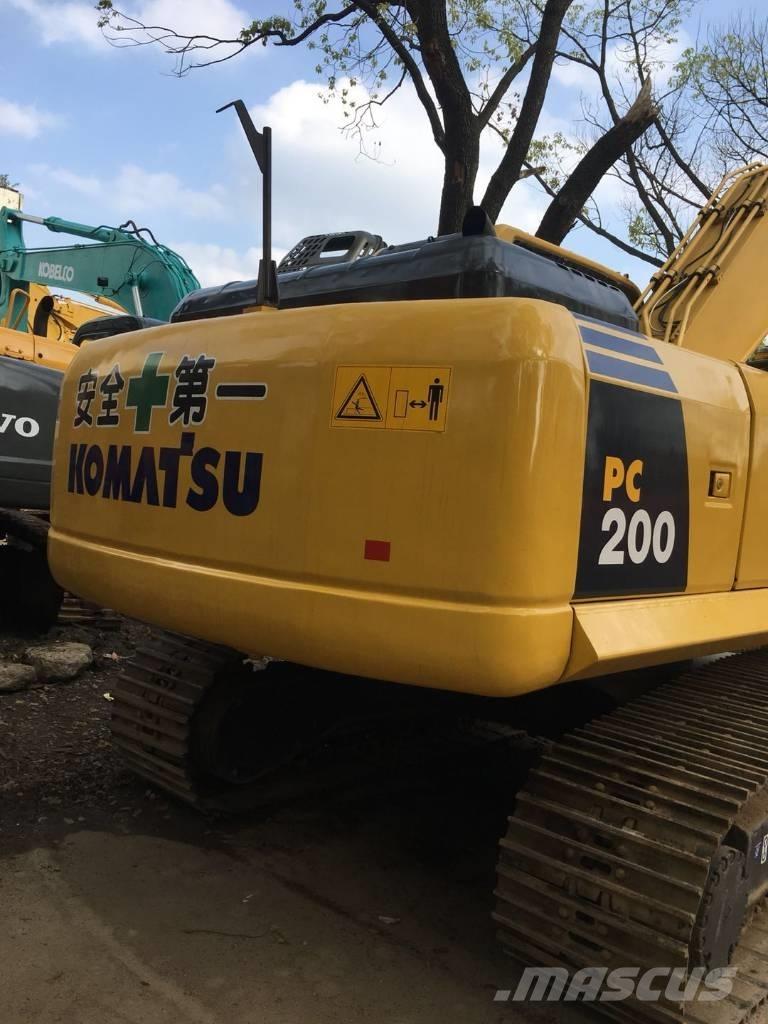Komatsu PC 200-8 Raupenbagger