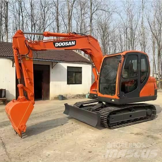 Doosan DX75 Raupenbagger
