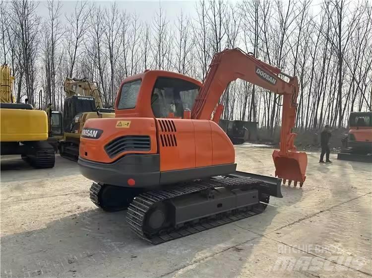 Doosan DX75 Raupenbagger