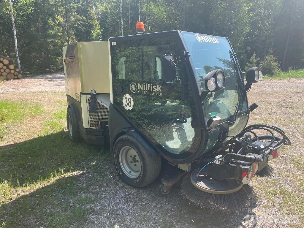 Nilfisk CR3500 Kehrer
