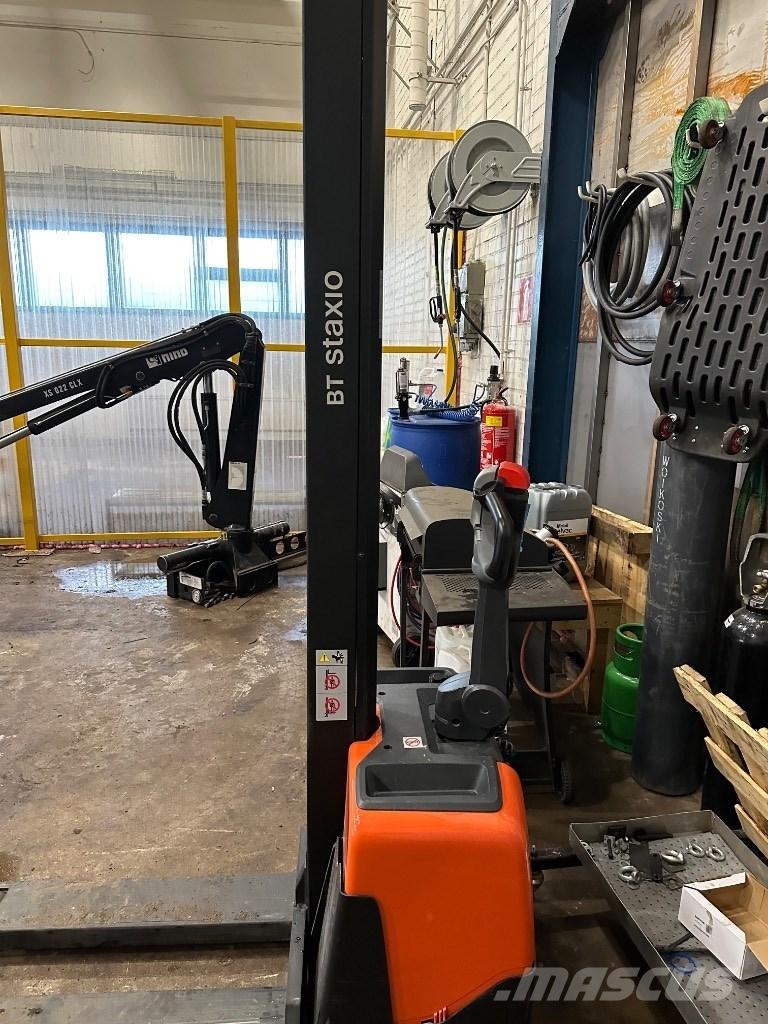 Toyota HWE 100 Deichselstapler