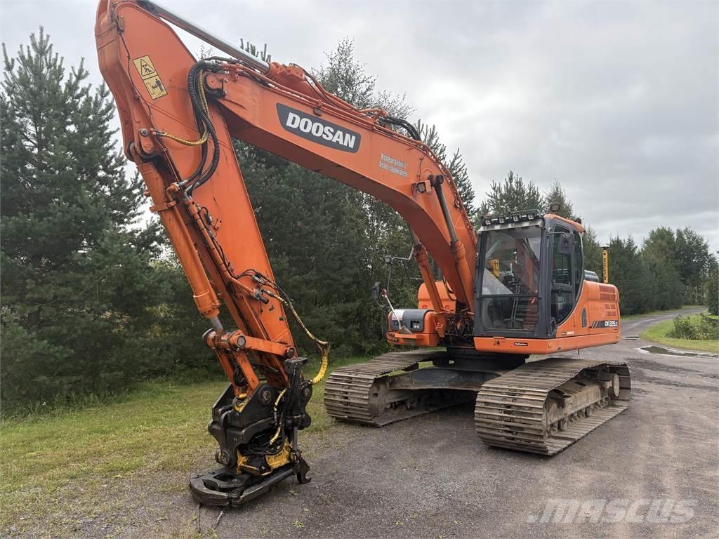 Doosan DX225LC-3 Raupenbagger
