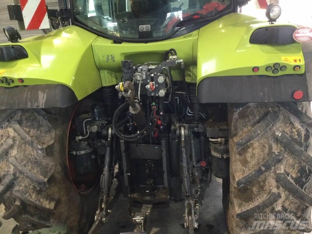 CLAAS ARION 550 Traktoren