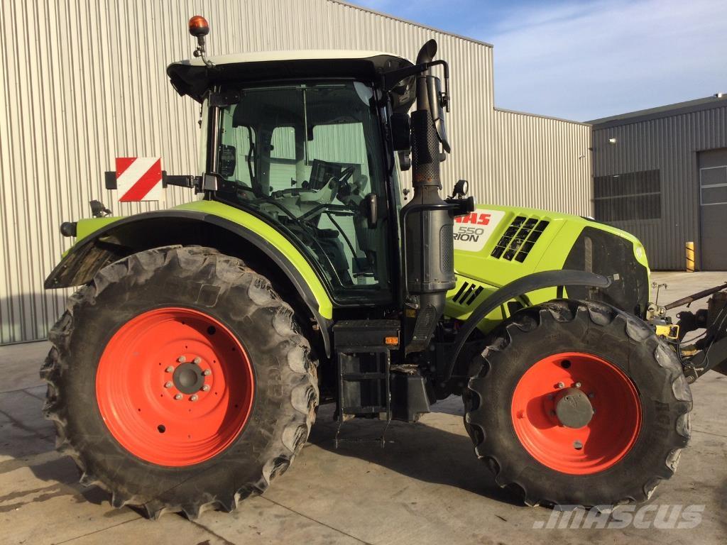 CLAAS ARION 550 Traktoren
