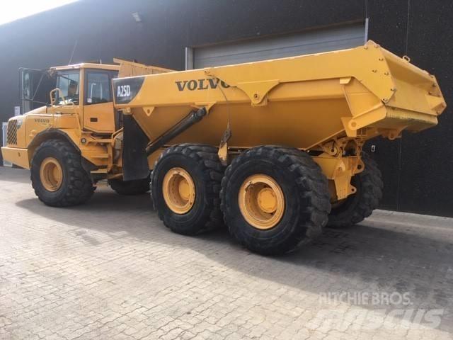 Volvo A25D Dumper - Knickgelenk