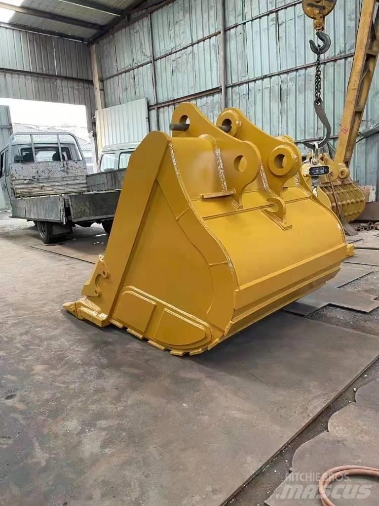 Komatsu PC 360 Schaufeln