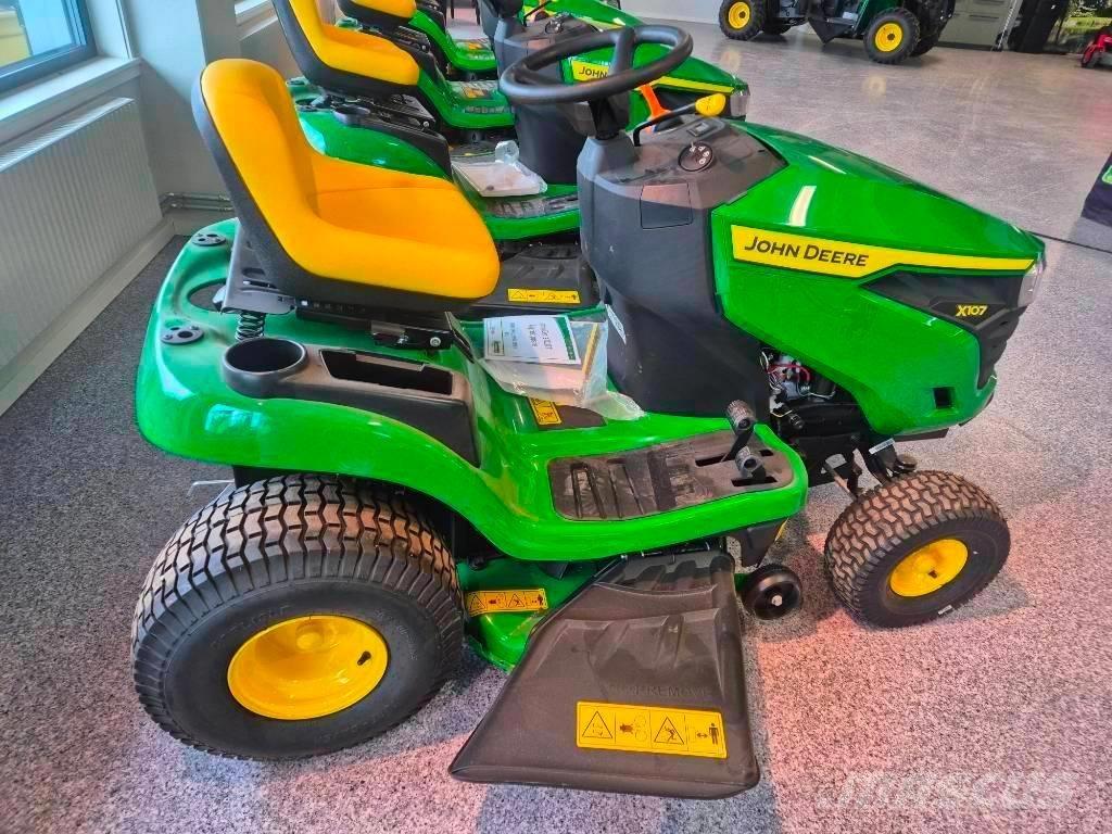 John Deere X 107 Reitermäher