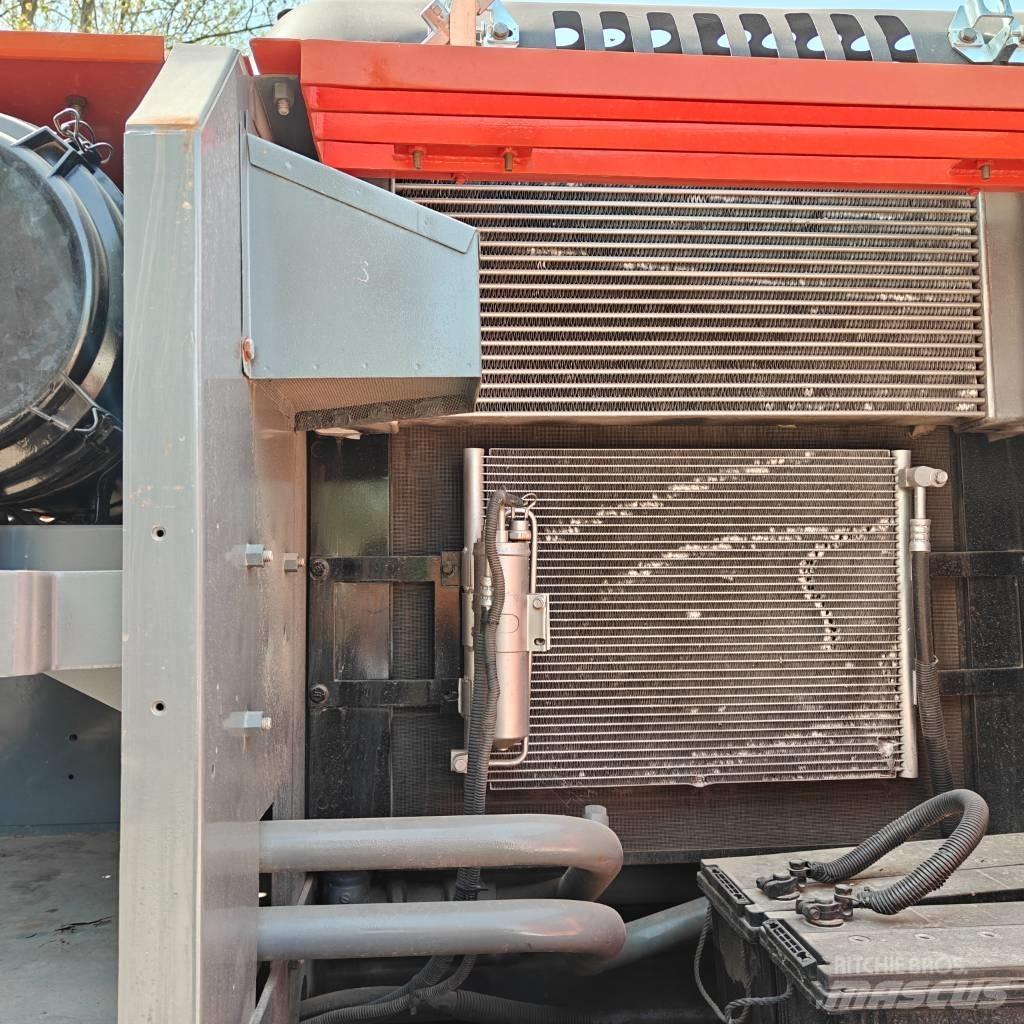 Hitachi ZX200 Raupenbagger