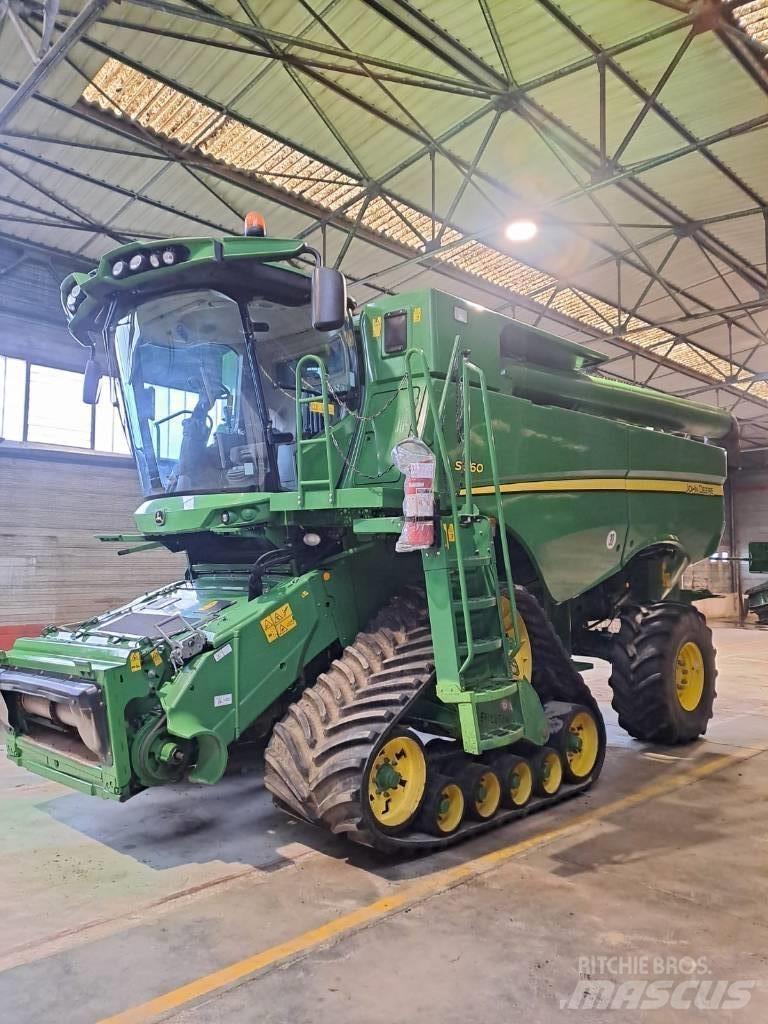 John Deere S 660 Mähdrescher