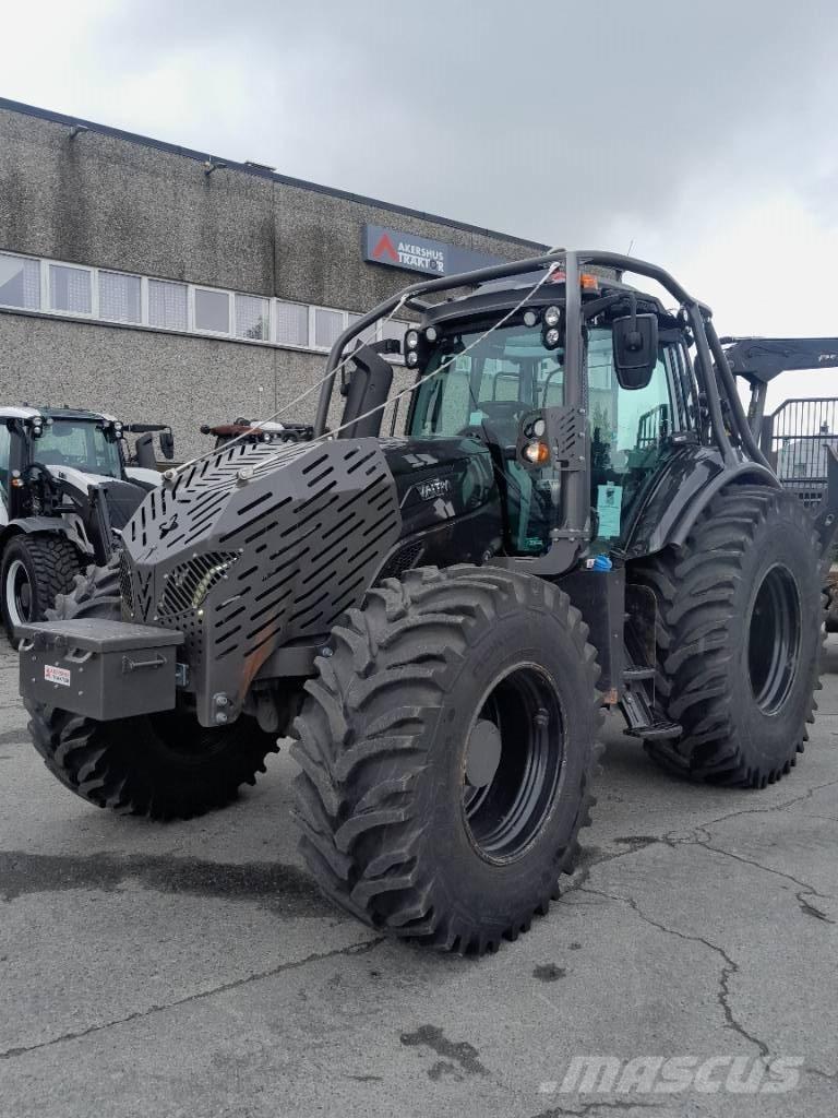 Valtra T 175 ED Forsttraktoren