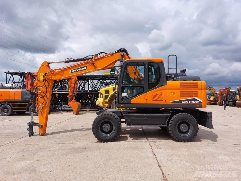 Develon DX 140 W-7 Mobilbagger