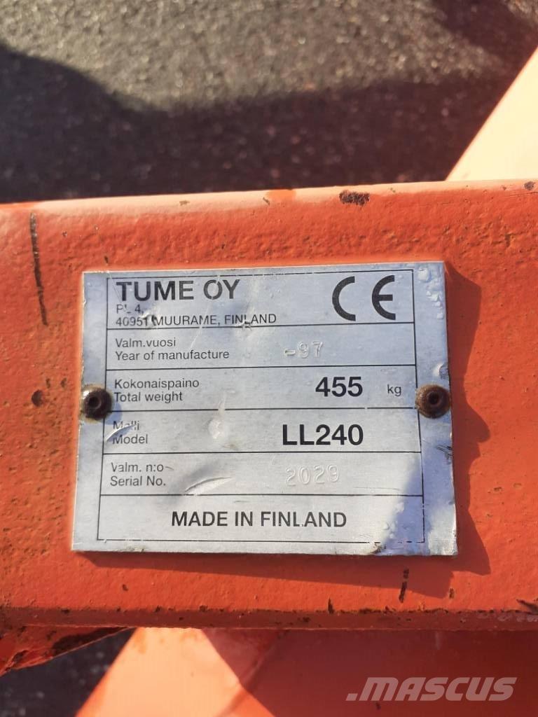 Esko 240 lumilinko Schneefräse