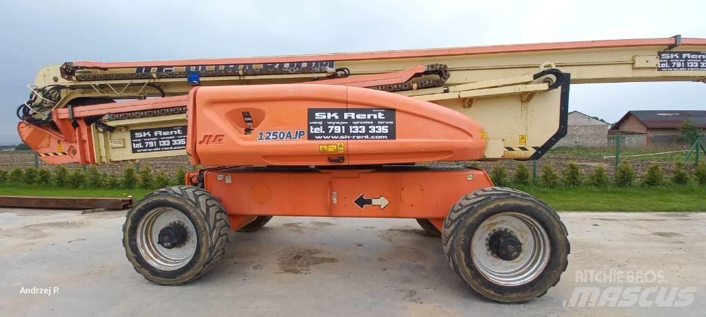 JLG 1250 AJP Gelenkteleskoparbeitsbühnen