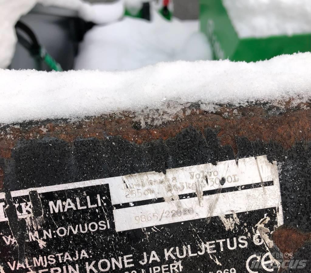  LKK Lumikauha 3000L Weitere Lade- und Grabgeräte