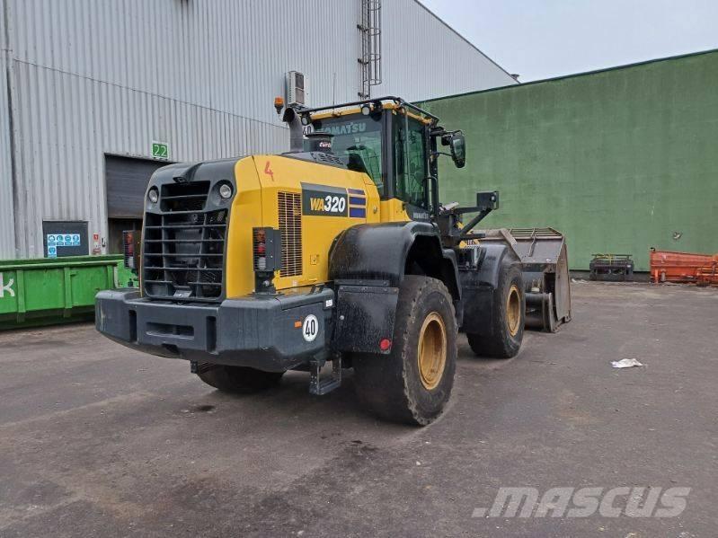 Komatsu WA 320-8 Radlader