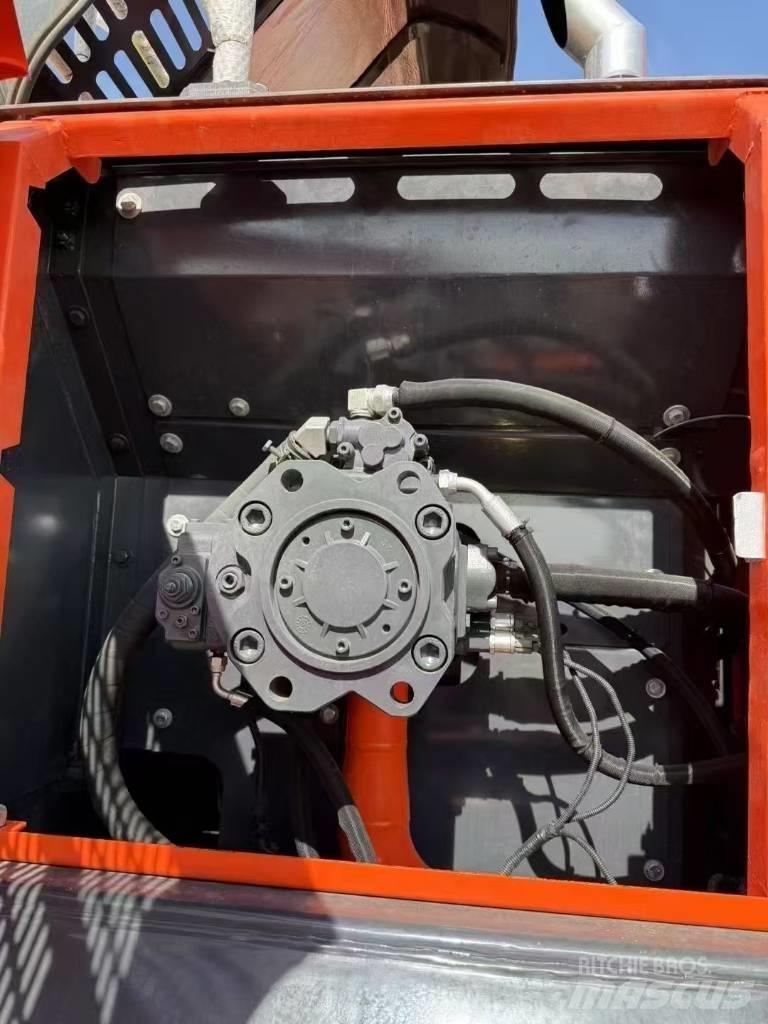 Doosan DX300LC-9C Raupenbagger