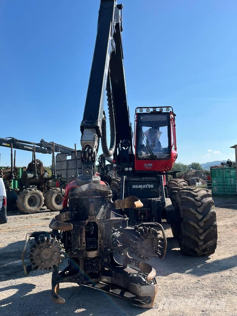 Komatsu 951 Harvester