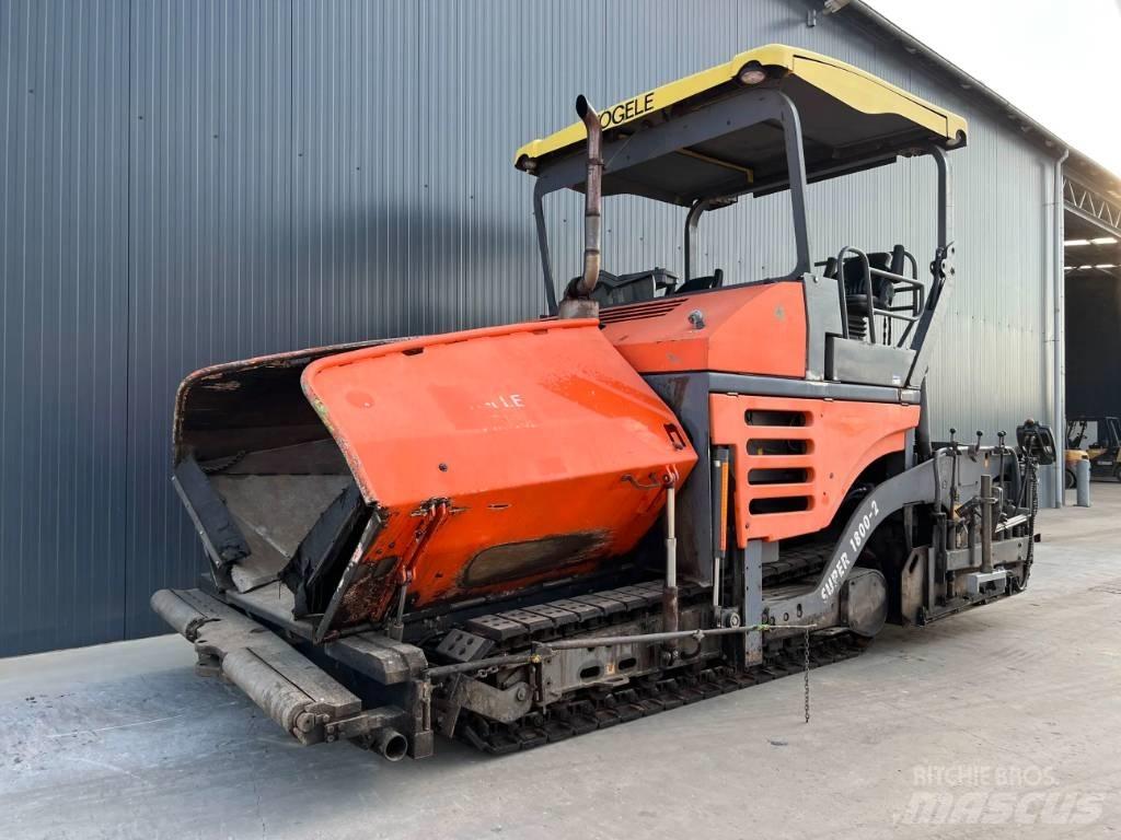 Vögele SUPER 1800-2 Strassenfertiger