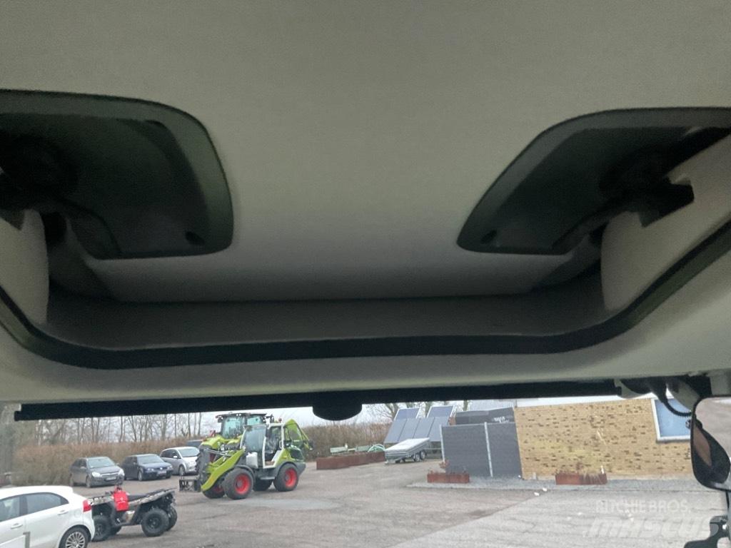 CLAAS ARION 450 Traktoren