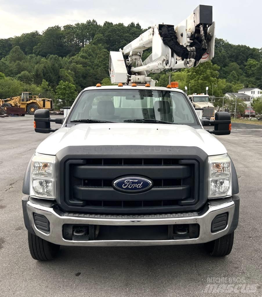 Ford F 550 LKW-Arbeitsbühnen