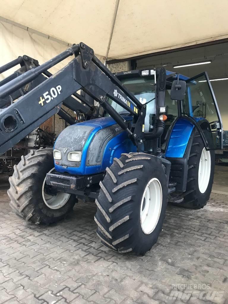 Valtra N 142 Traktoren