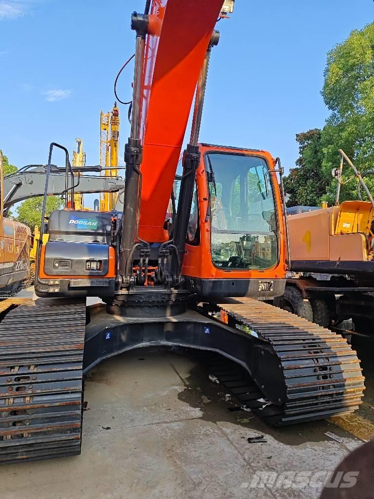 Doosan DX 225 LC-9C Raupenbagger