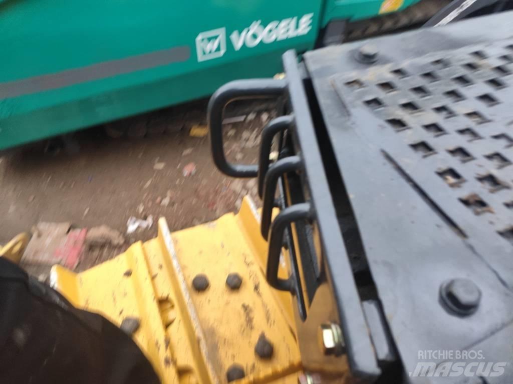 Shantui SD32 Bulldozer
