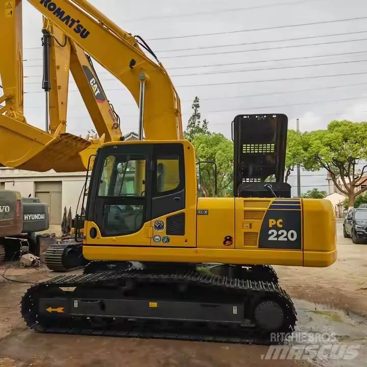Komatsu PC220-8 Raupenbagger