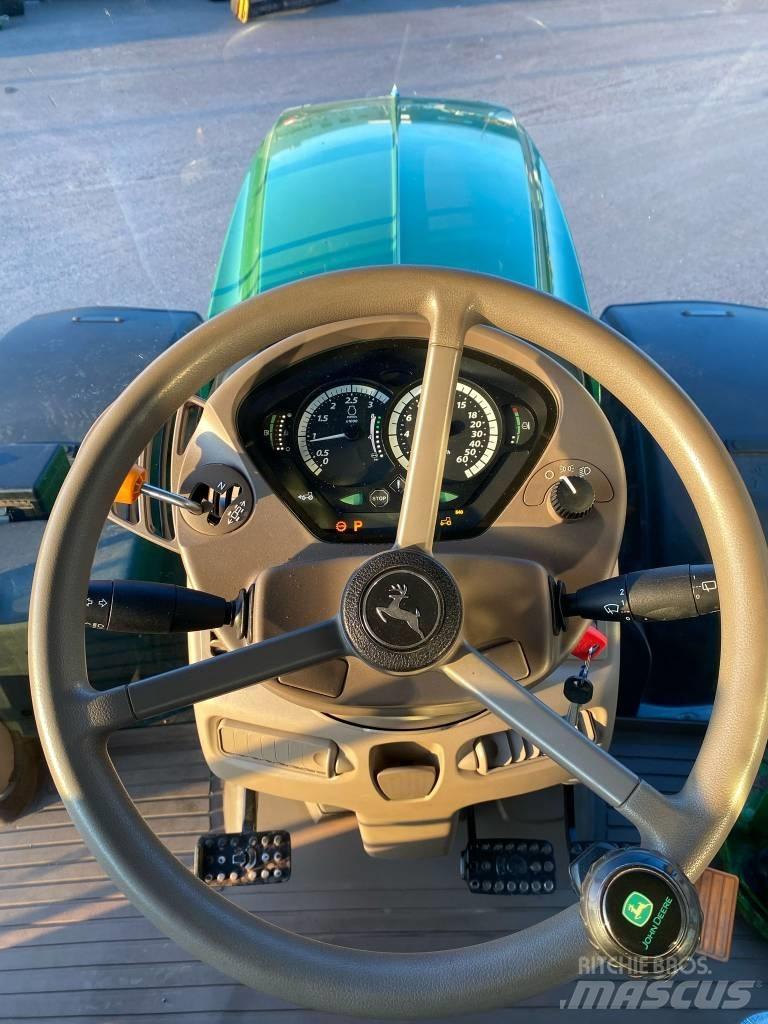 John Deere 6215 R Traktoren