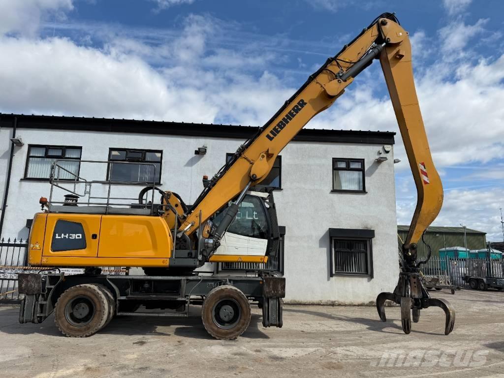 Liebherr LH 30 M Materialumschlag