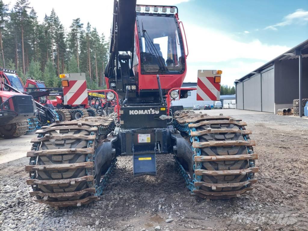 Komatsu 901 XC Harvester