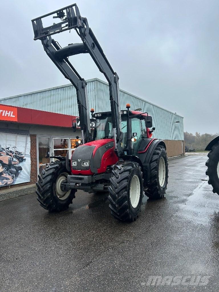 Valtra N 121 Traktoren