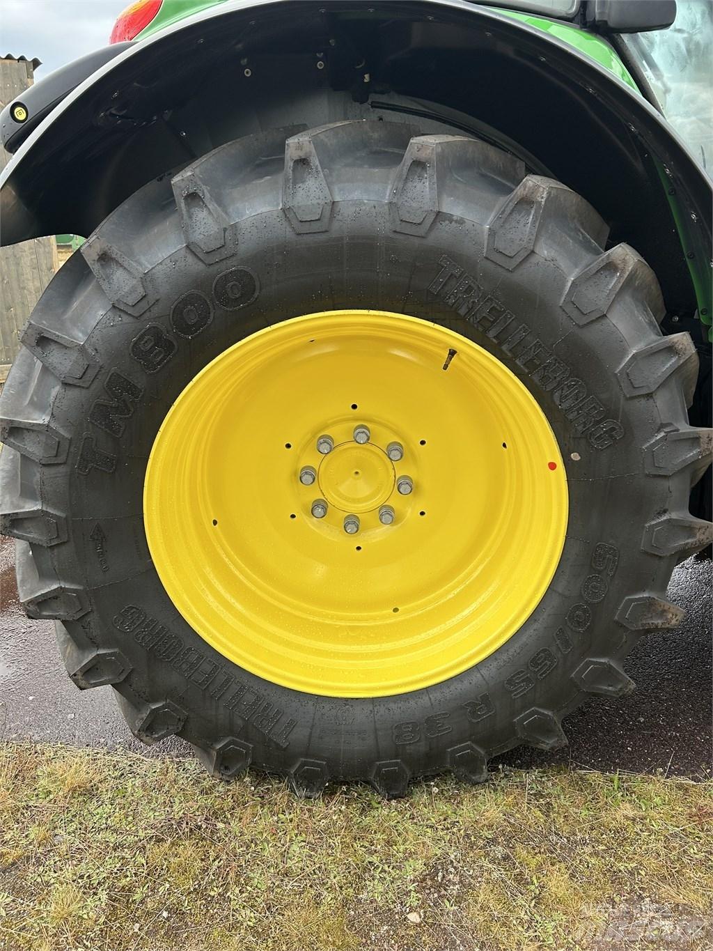 John Deere 6140 M Traktoren
