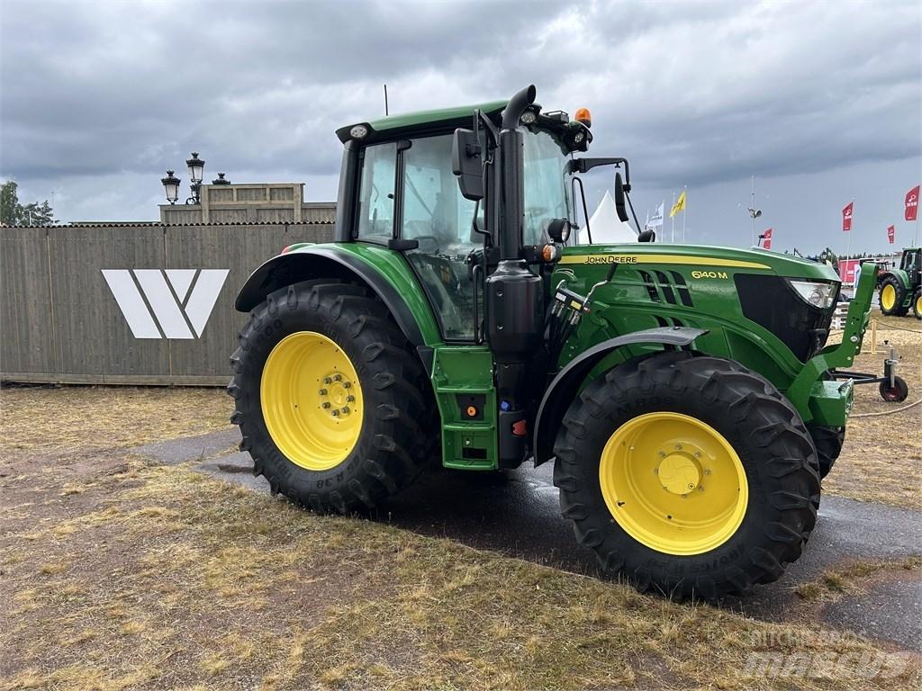 John Deere 6140 M Traktoren