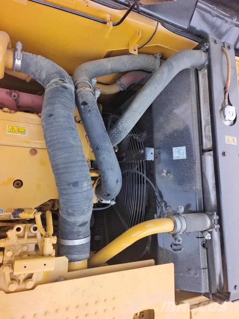 CAT 320 D2L Raupenbagger