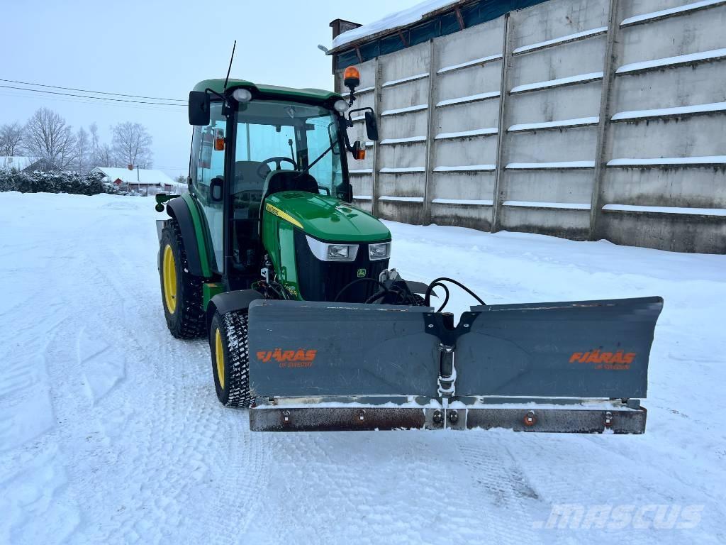 John Deere 4066 R Traktoren